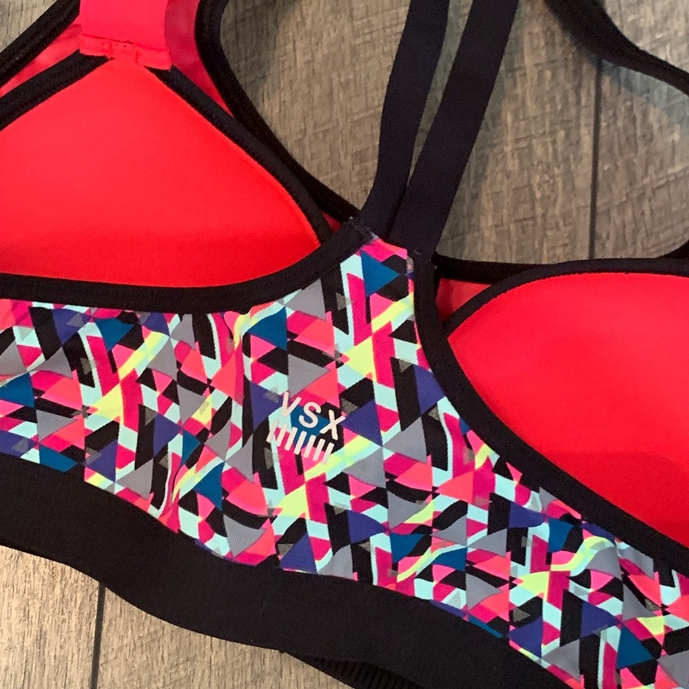 Victoria’s Secret Sports Bra - Picture 4 of 4